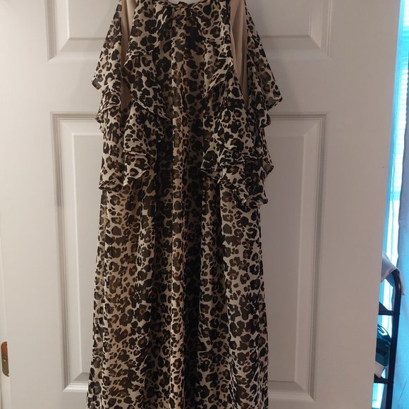 Dress - Picture 2 of 3